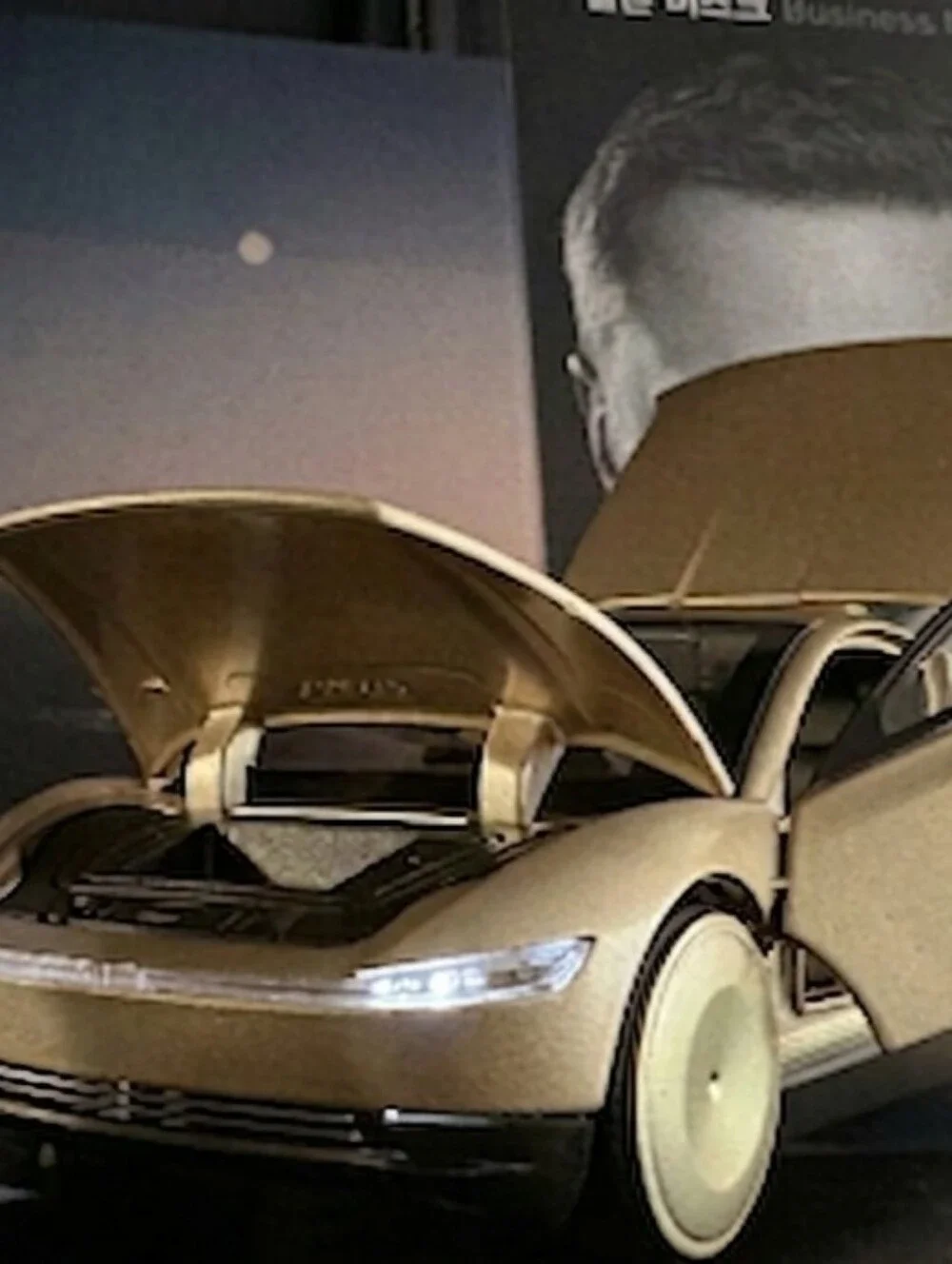 Simulation⚡️ Cybercab ROBOTAXI 1:32 Metal Die Cast Model Car - Picture 1 of 7